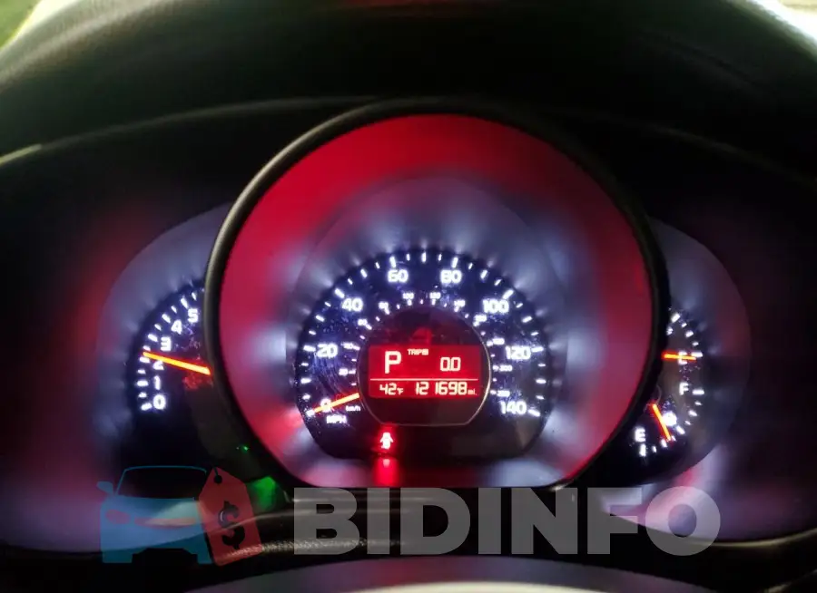 KNDJN2A25F7773452 Photo# 9