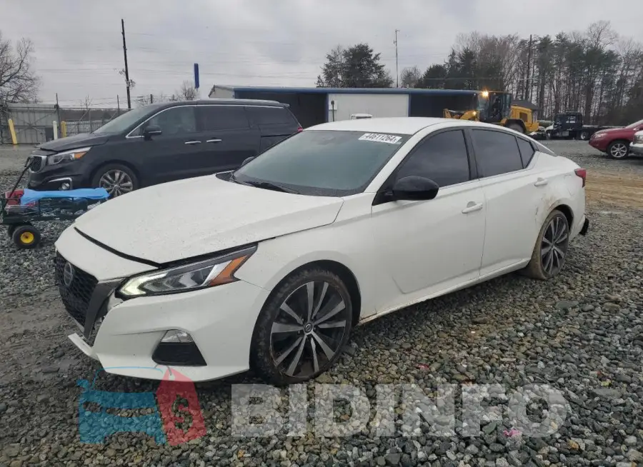 1N4BL4CV6LC175411 Photo# 1