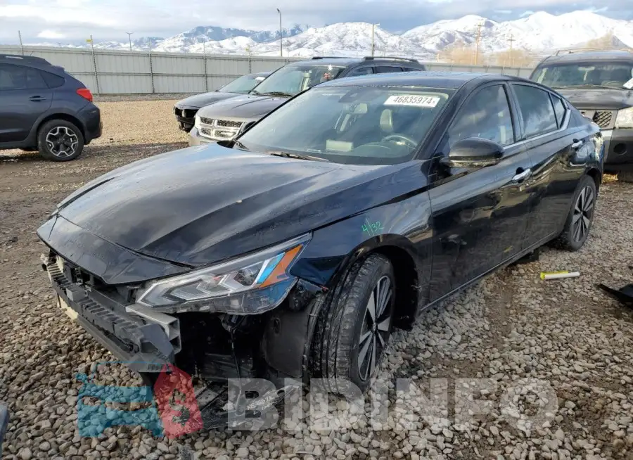 1N4BL4EW6KC135348 Photo# 1