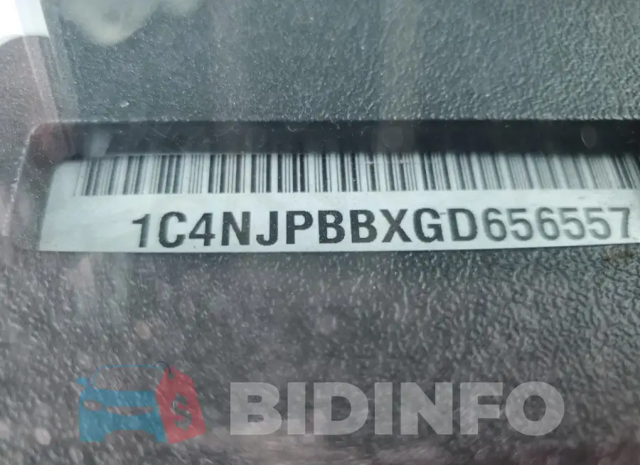 1C4NJPBBXGD656557 Photo# 12