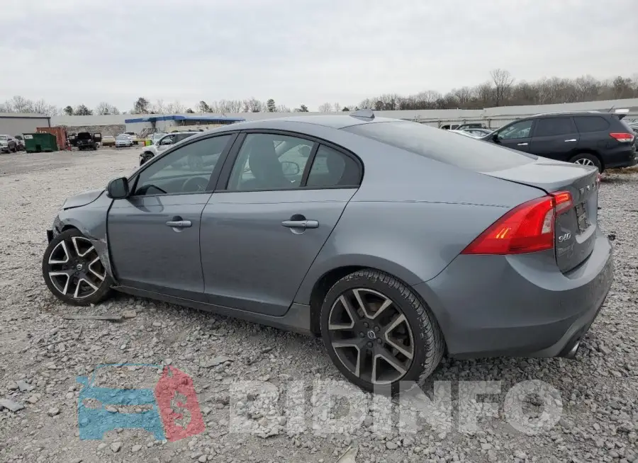 YV126MFL4J2461895 Photo# 2
