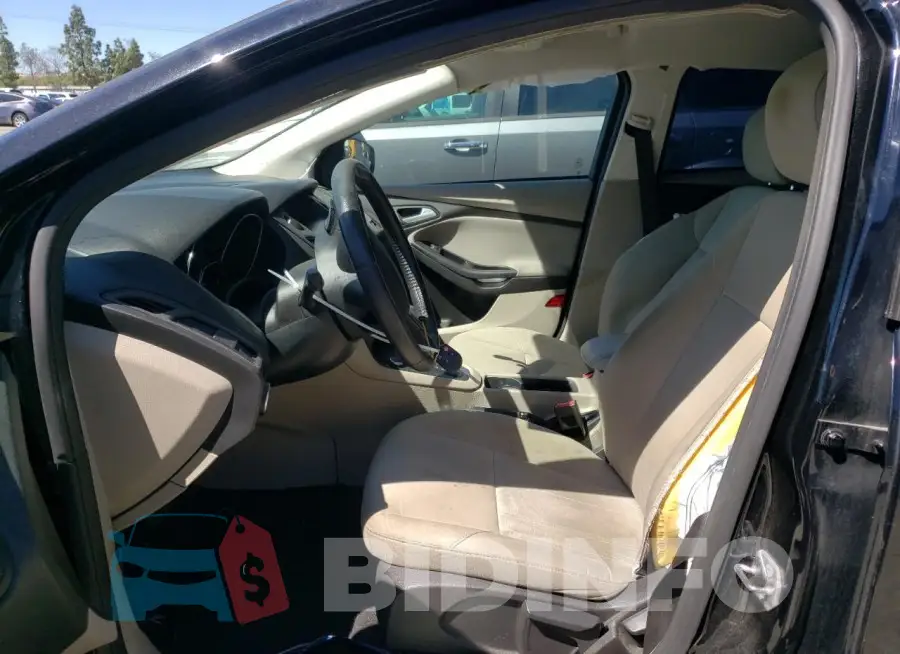 1FADP3F24GL258754 Photo# 7