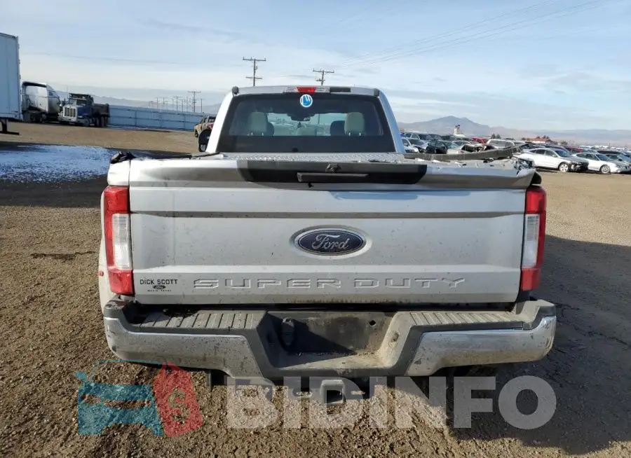 1FT8W3DT9JEB27762 Photo# 6