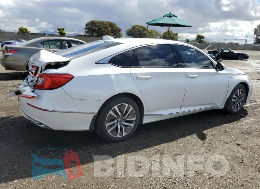 1HGCV3F55MA020118 Photo# 3