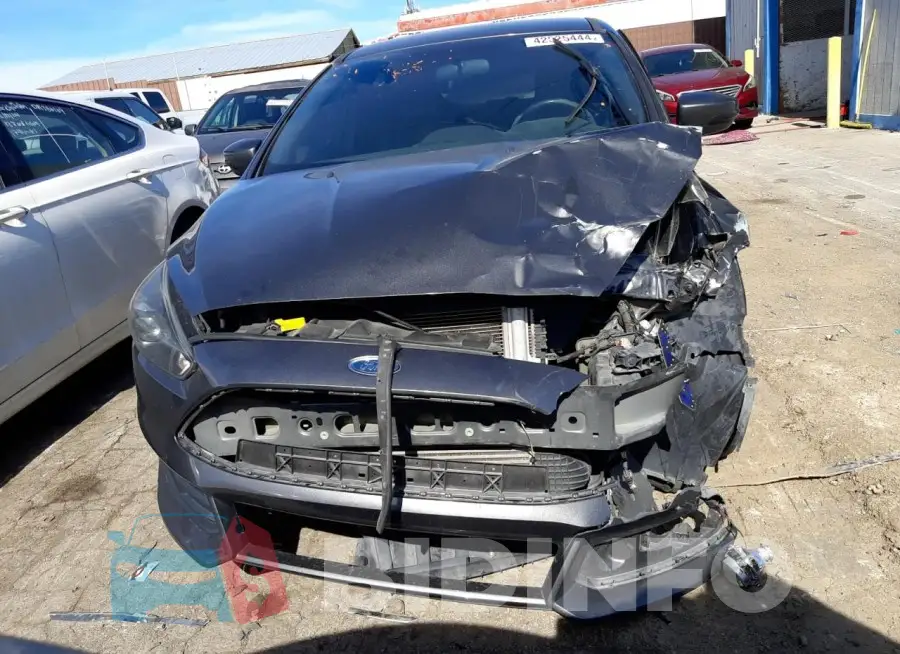 1FADP3L98GL362875 Photo# 5
