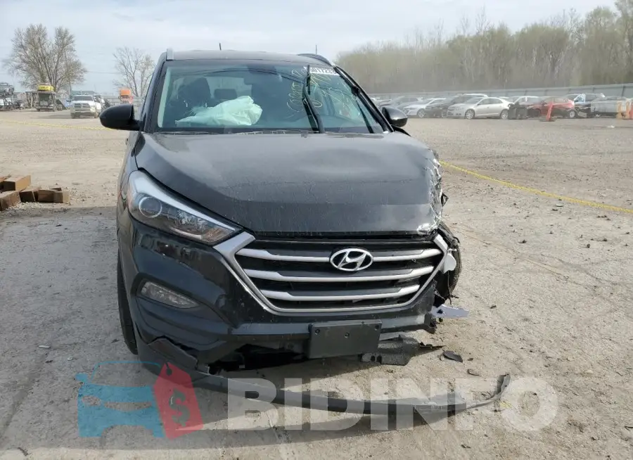 KM8J33A49HU278247 Photo# 5