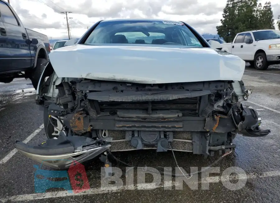 KMHE34L10GA017647 Photo# 5