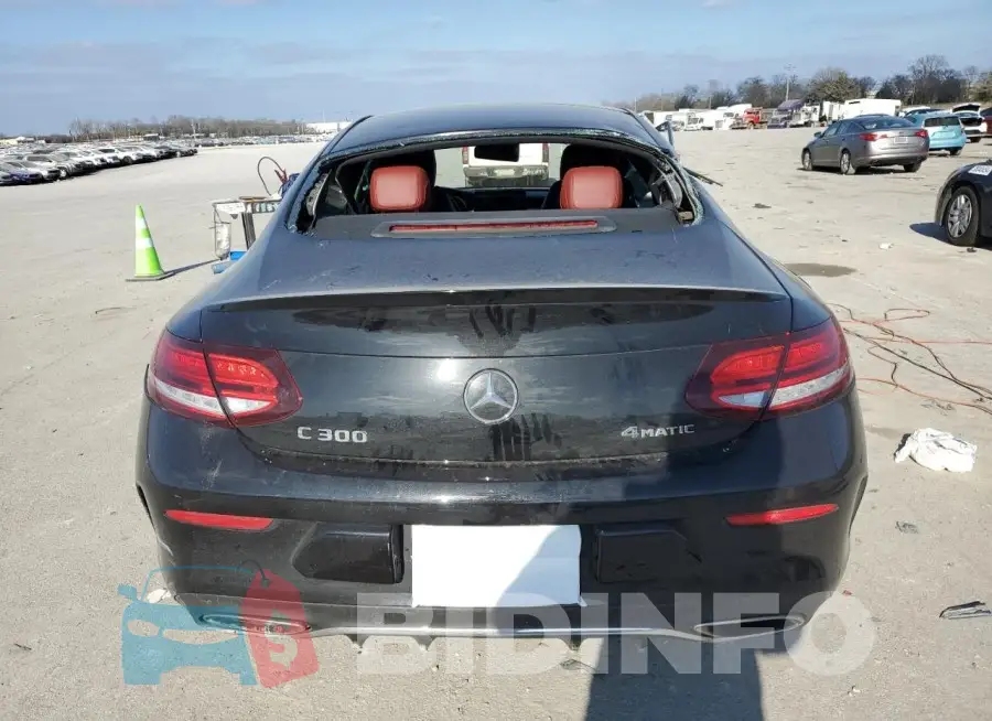 WDDWJ8EB2KF816519 Photo# 6