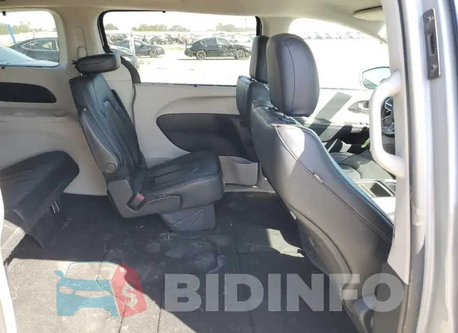 2C4RC1BG2LR133559 Photo# 11