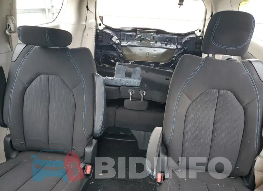 2C4RC3FG1MR564076 Photo# 10