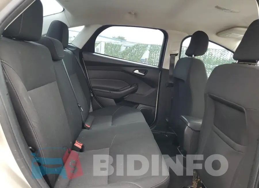 1FADP3F2XJL202065 Photo# 10