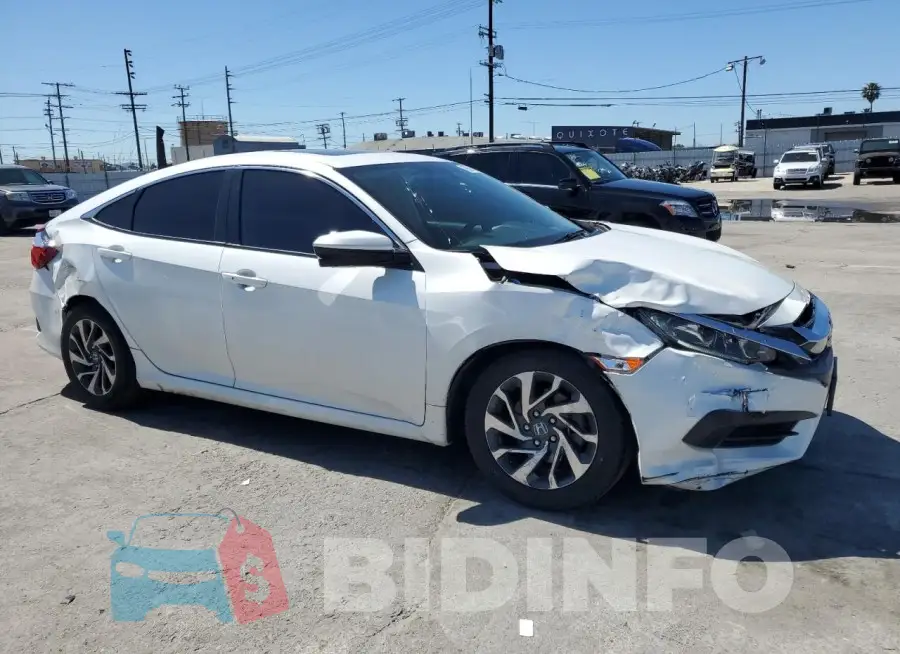 19XFC2F74JE207856 Photo# 4