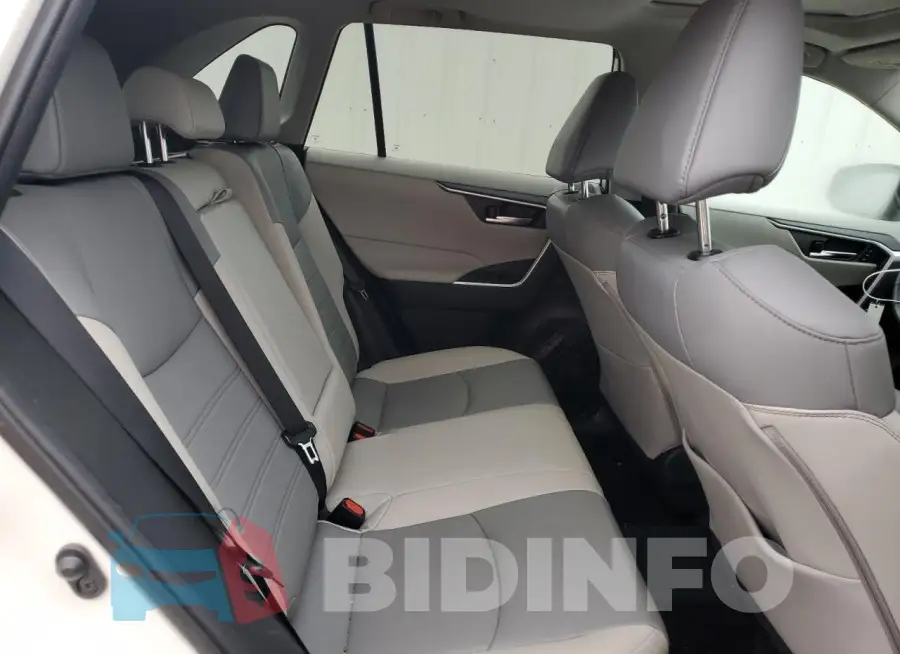 4T3B6RFV2MU051239 Photo# 10