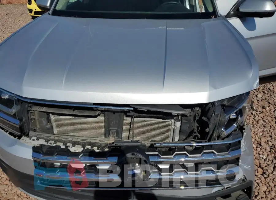 1V2NR2CA2KC620196 Photo# 12