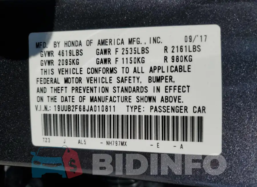 19UUB2F68JA010811 Photo# 13