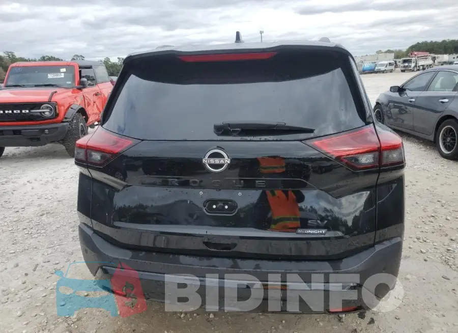 JN8BT3BA4PW004457 Photo# 6