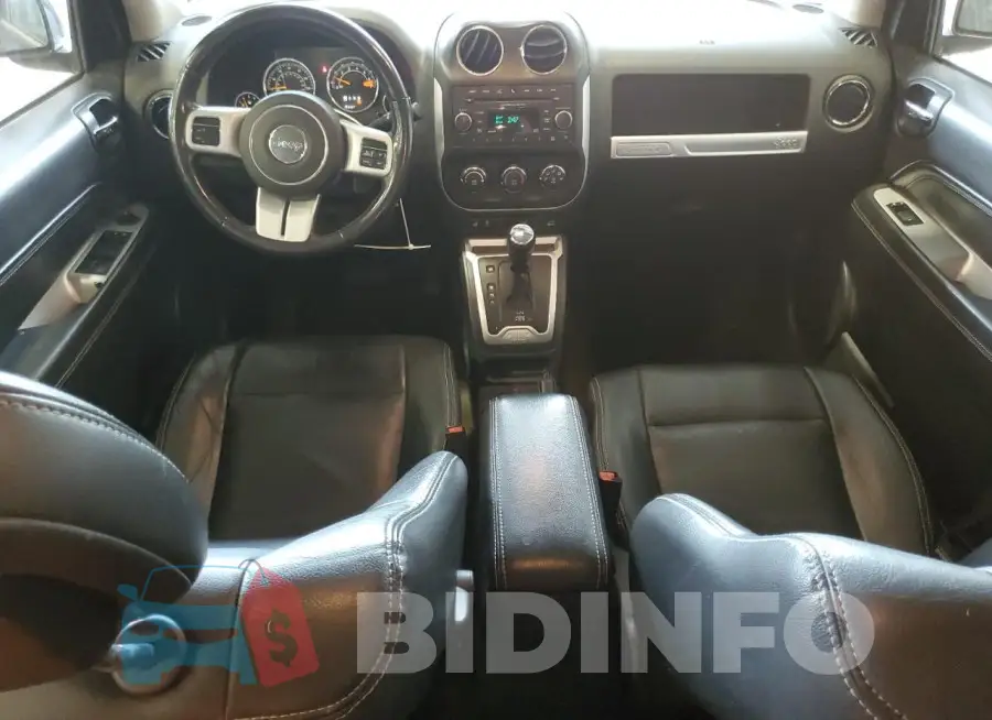 1C4NJDEB5FD280228 Photo# 8