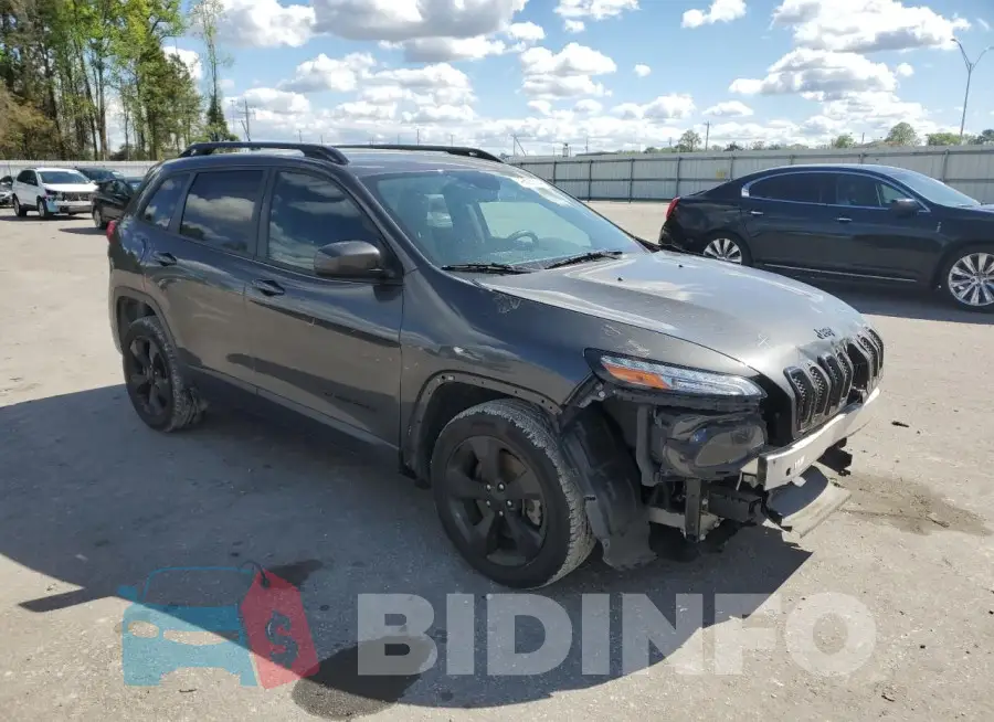 1C4PJLCB1FW722917 Photo# 4