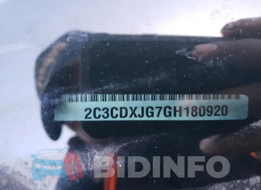 2C3CDXJG7GH180920 Photo# 12