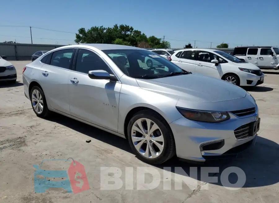 1G1ZE5SX9JF113257 Photo# 4