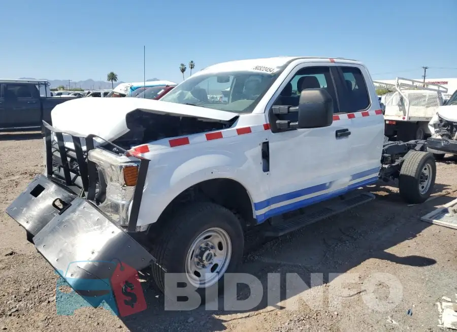 1FD8X3B61MED95439 Photo# 1