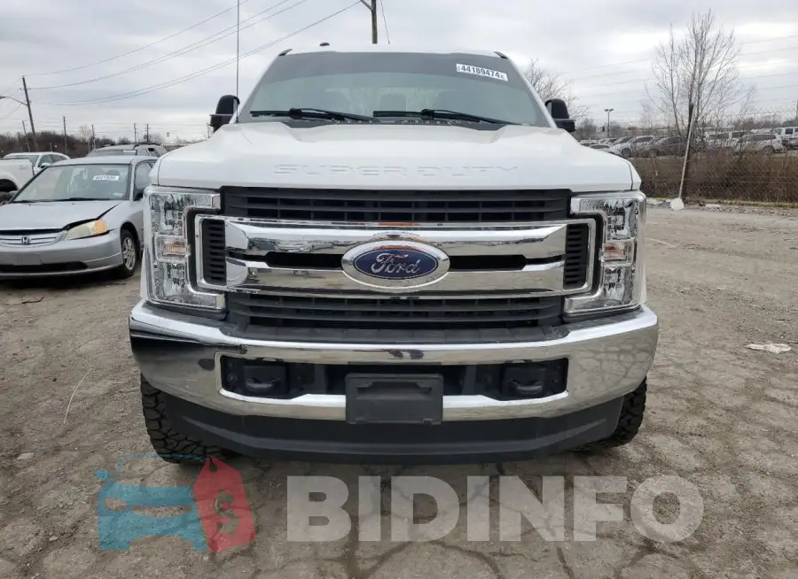 1FT7W2BT2JEB37543 Photo# 5