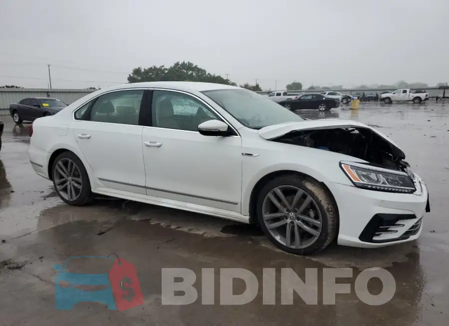 1VWDT7A39HC042832 Photo# 4