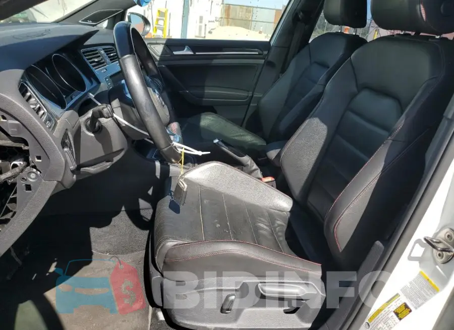3VW5T7AU9FM001416 Photo# 7