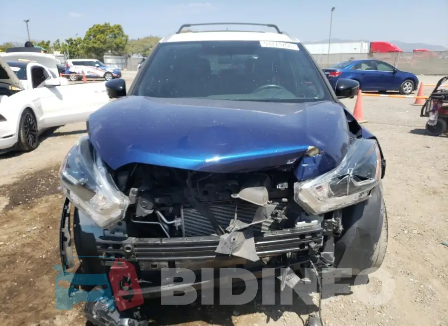 3N1CP5CU8KL506723 Photo# 5