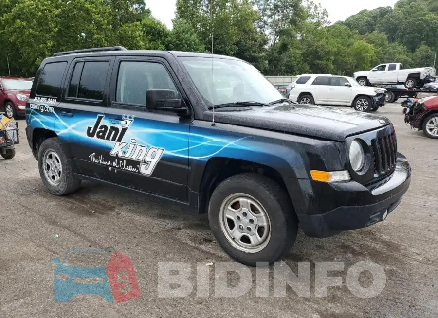 1C4NJPBA9GD793111 Photo# 4