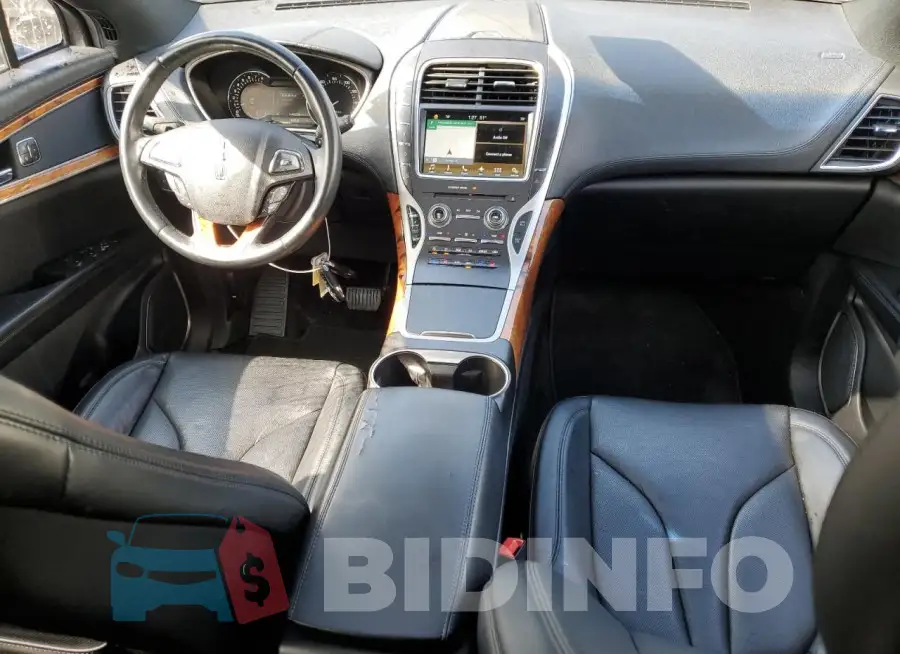 2LMTJ8LR8GBL86873 Photo# 8
