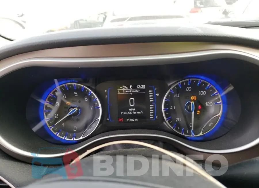 2C4RC1BGXKR705847 Photo# 9