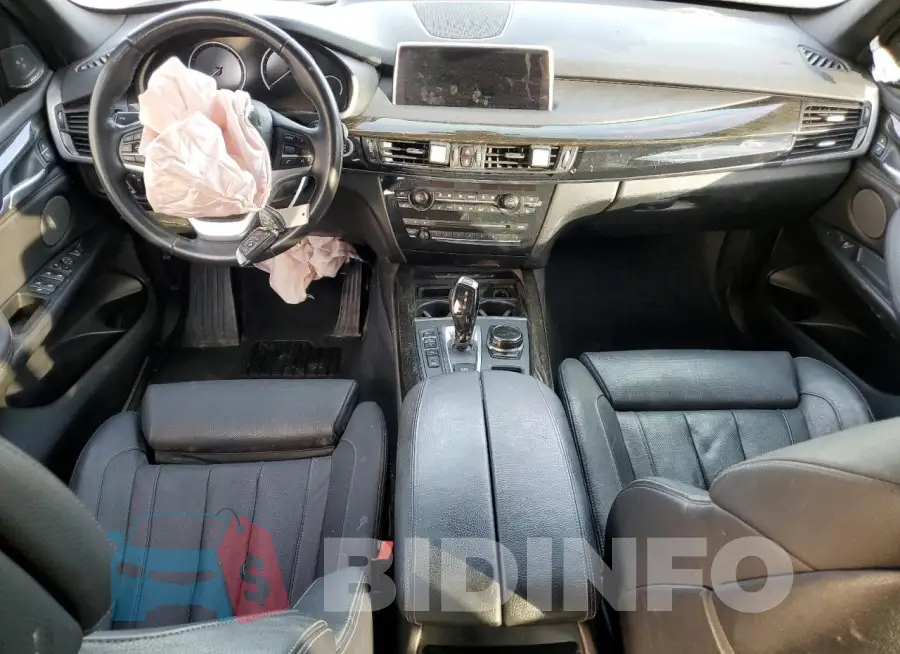 5UXKR0C32H0V84044 Photo# 8
