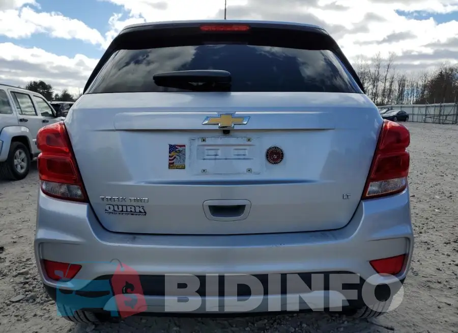 KL7CJPSB6JB689711 Photo# 6