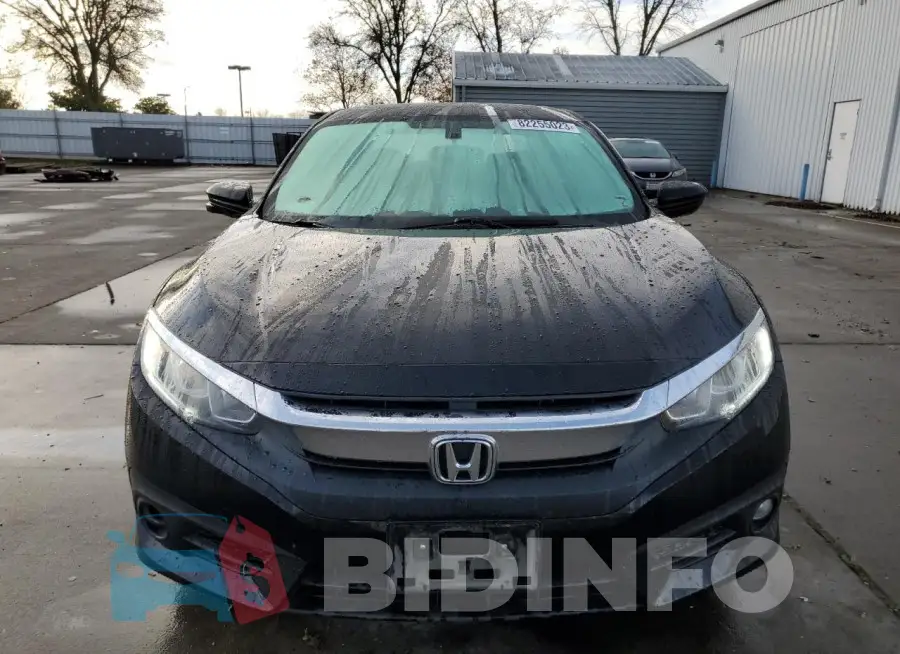 19XFC1F32HE202351 Photo# 5