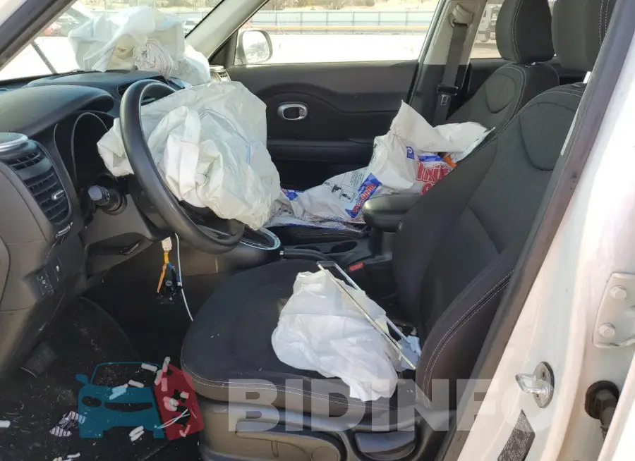 KNDJN2A26G7283037 Photo# 7
