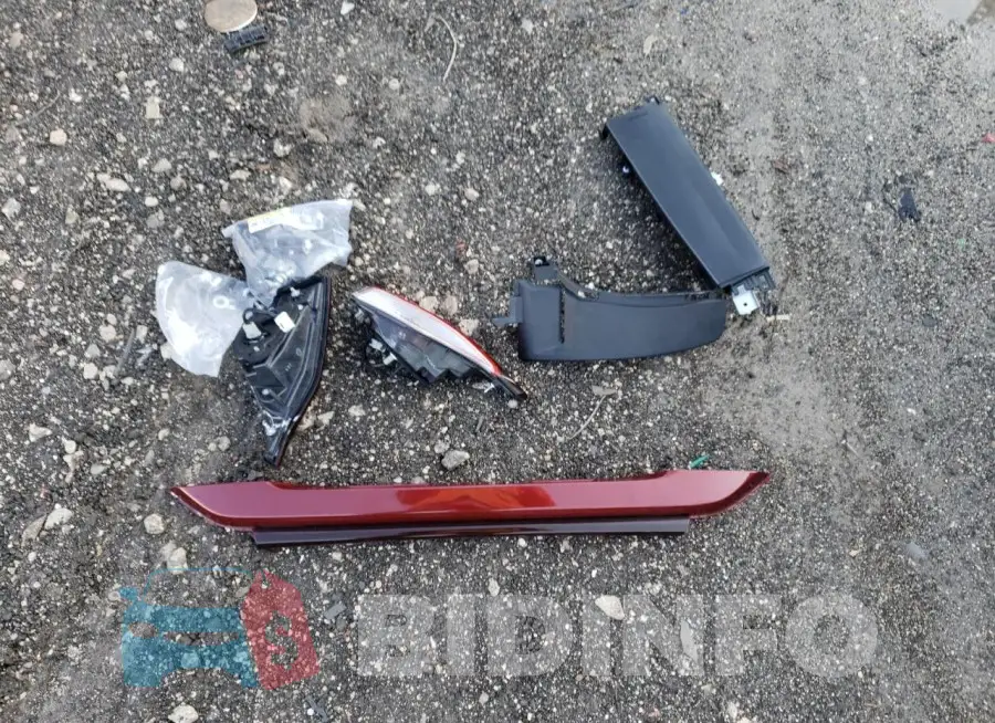JTDEPMAE9NJ209242 Photo# 12