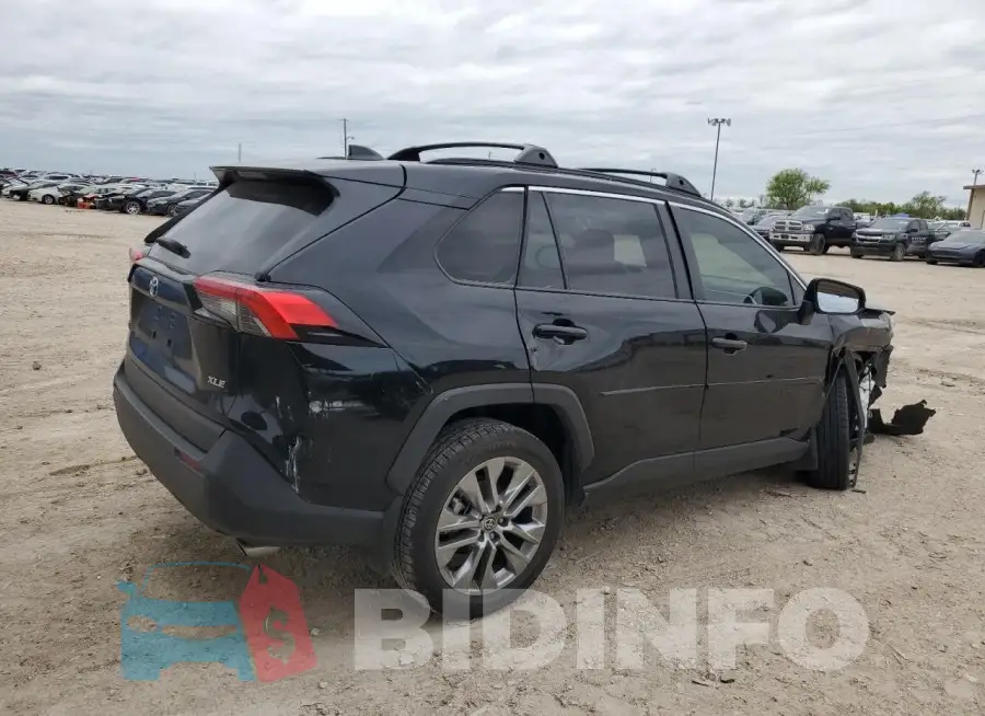 JTMC1RFV8PD102957 Photo# 3