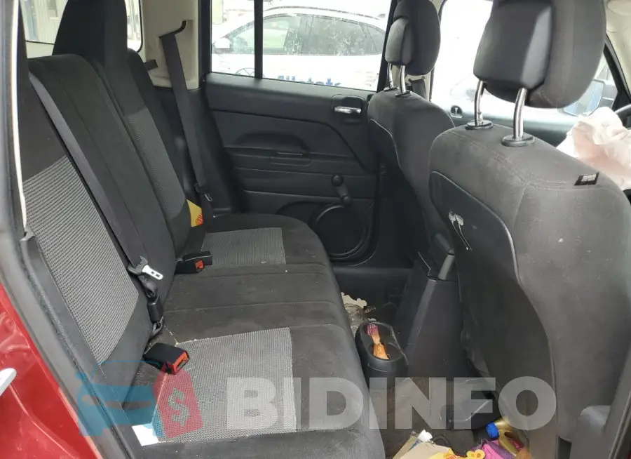 1C4NJPBB3HD208890 Photo# 11