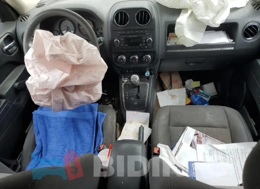 1C4NJPBB3HD208890 Photo# 8