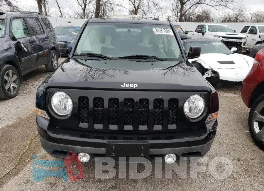 1C4NJPFB2GD590192 Photo# 5