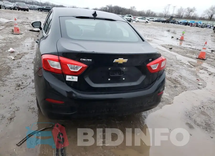 1G1BE5SM9H7211202 Photo# 6