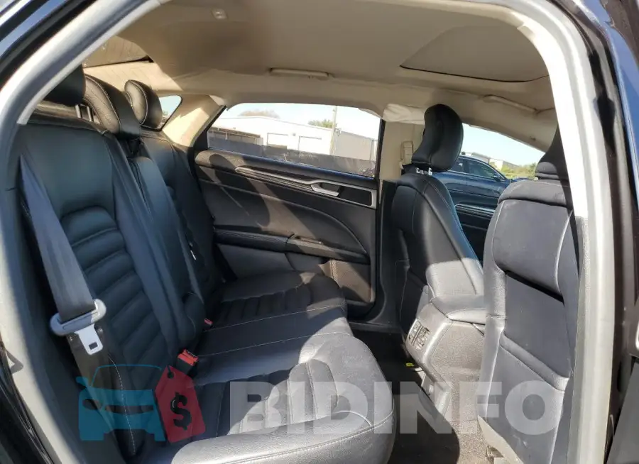 3FA6P0CDXKR137931 Photo# 10