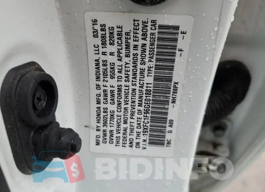 19XFC1F96GE018811 Photo# 12