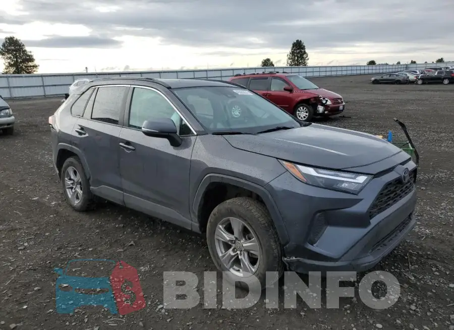 2T3P1RFV8NW264993 Photo# 4