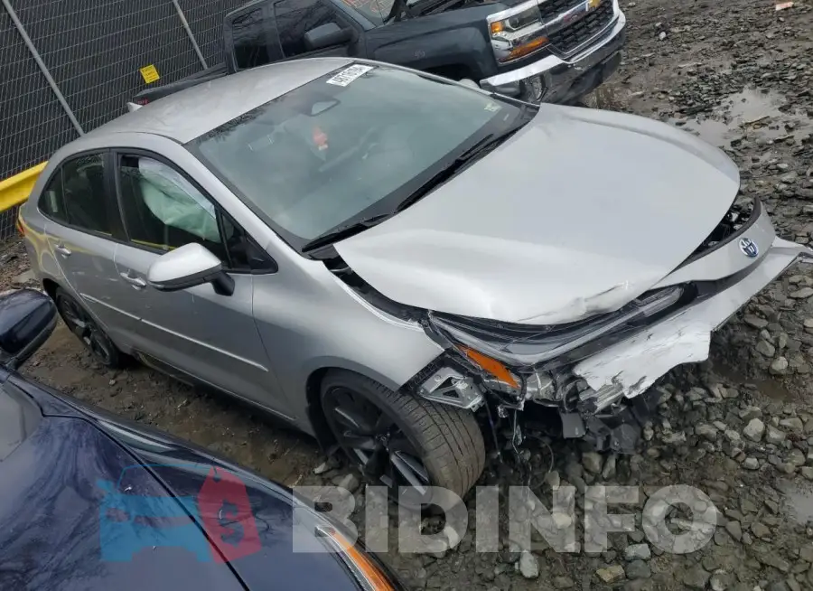 JTDBCMFE7RJ025527 Photo# 4