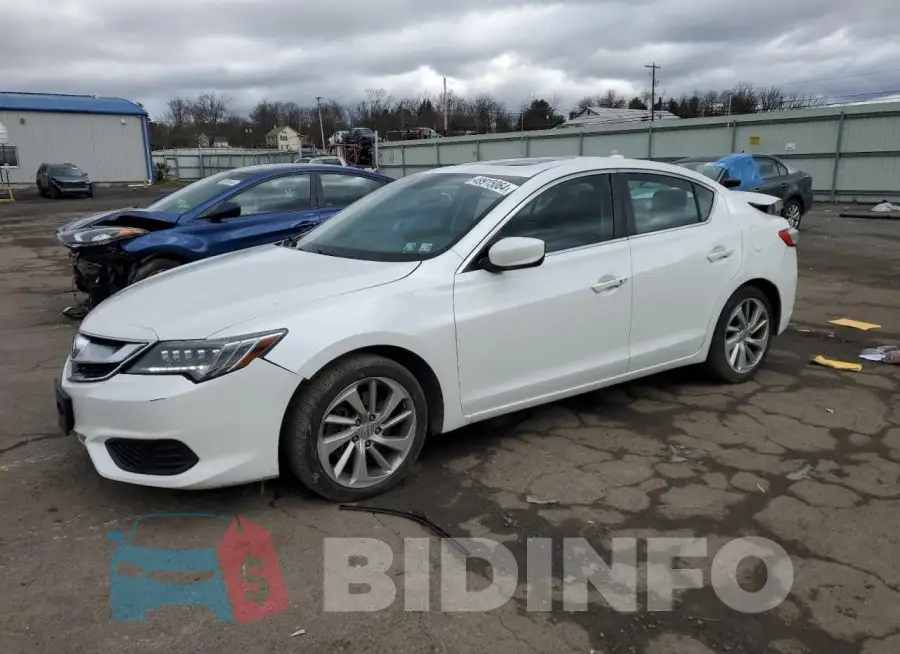 19UDE2F35JA008897 Photo# 1