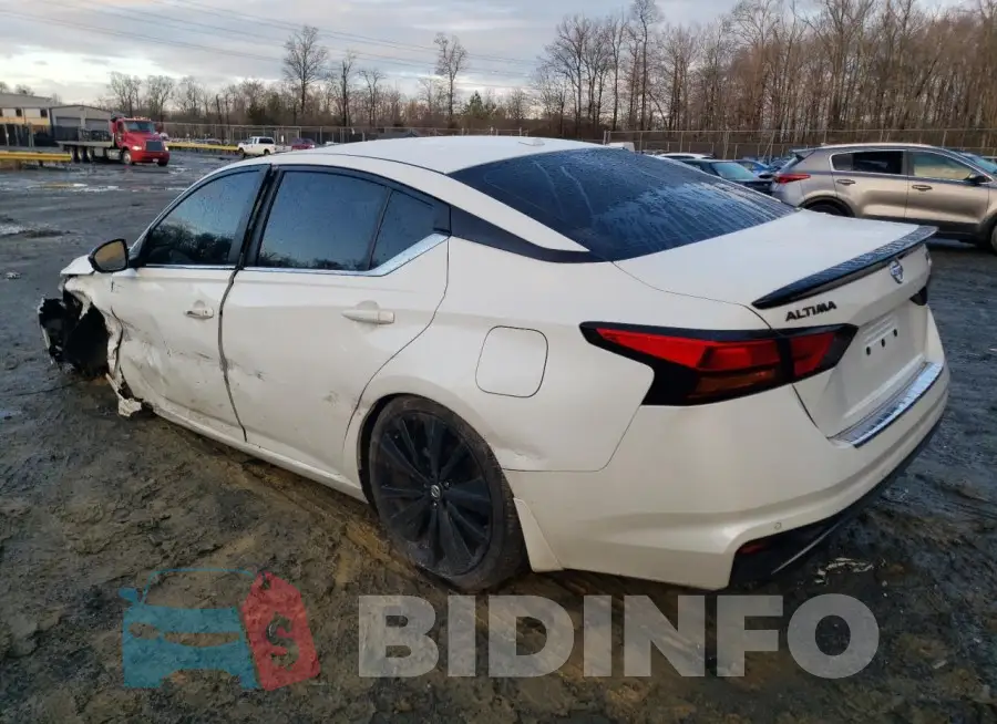 1N4BL4CV5NN310868 Photo# 2