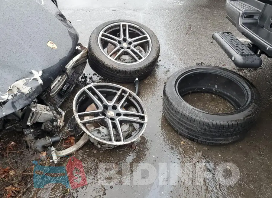 WP1AB2A53MLB32595 Photo# 13