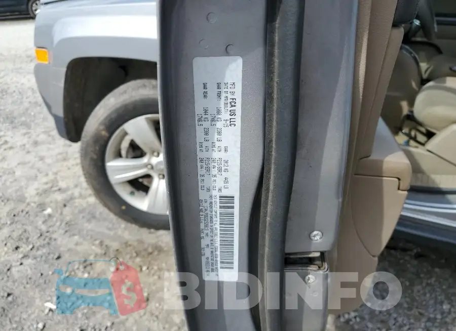 1C4NJPBB2GD526613 Photo# 12